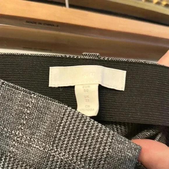 H&M Women’s Pants - Picture 3 of 5